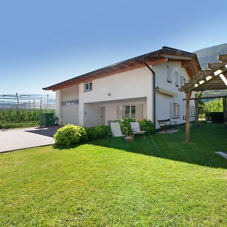 Waalhof Ferienwohnung Golden Ciardes ภายนอก รูปภาพ