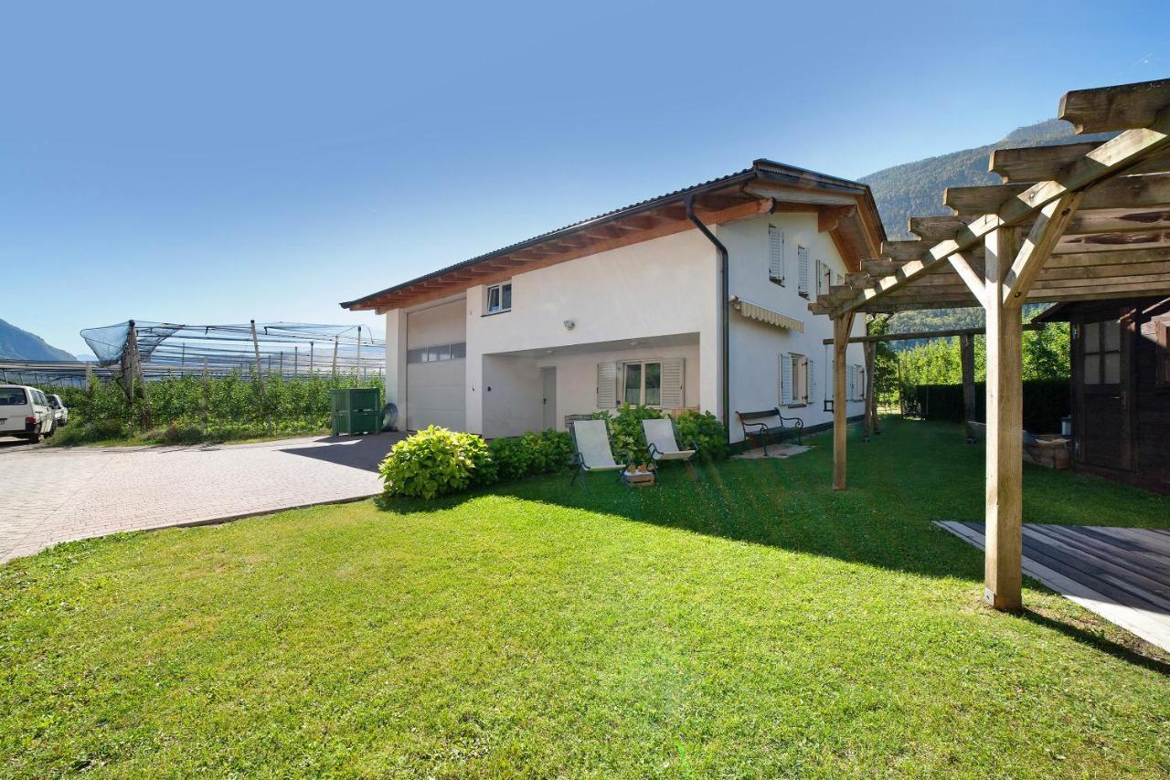 Waalhof Ferienwohnung Golden Ciardes ภายนอก รูปภาพ