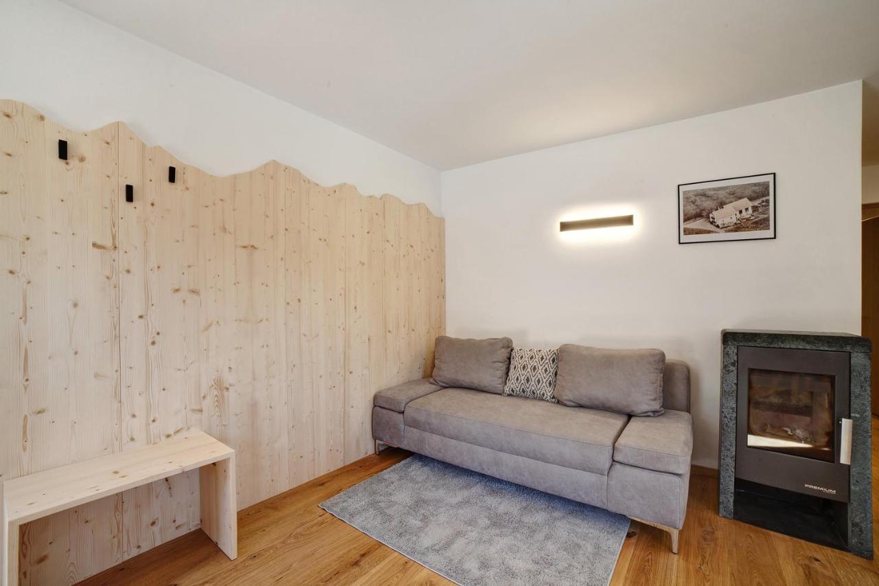 Waalhof Ferienwohnung Golden Ciardes ภายนอก รูปภาพ