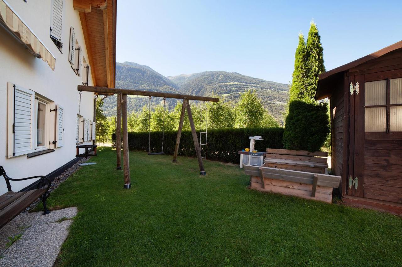 Waalhof Ferienwohnung Golden Ciardes ภายนอก รูปภาพ
