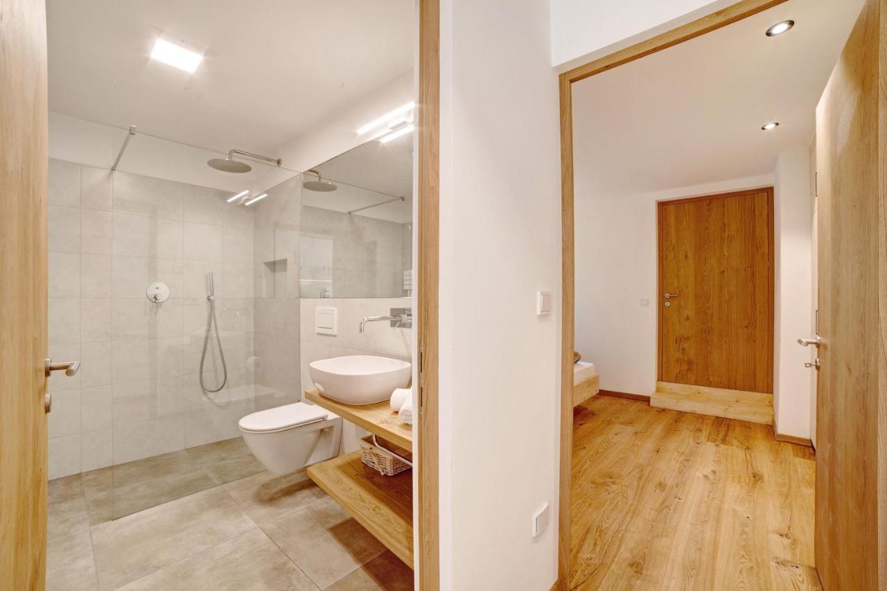 Waalhof Ferienwohnung Golden Ciardes ภายนอก รูปภาพ